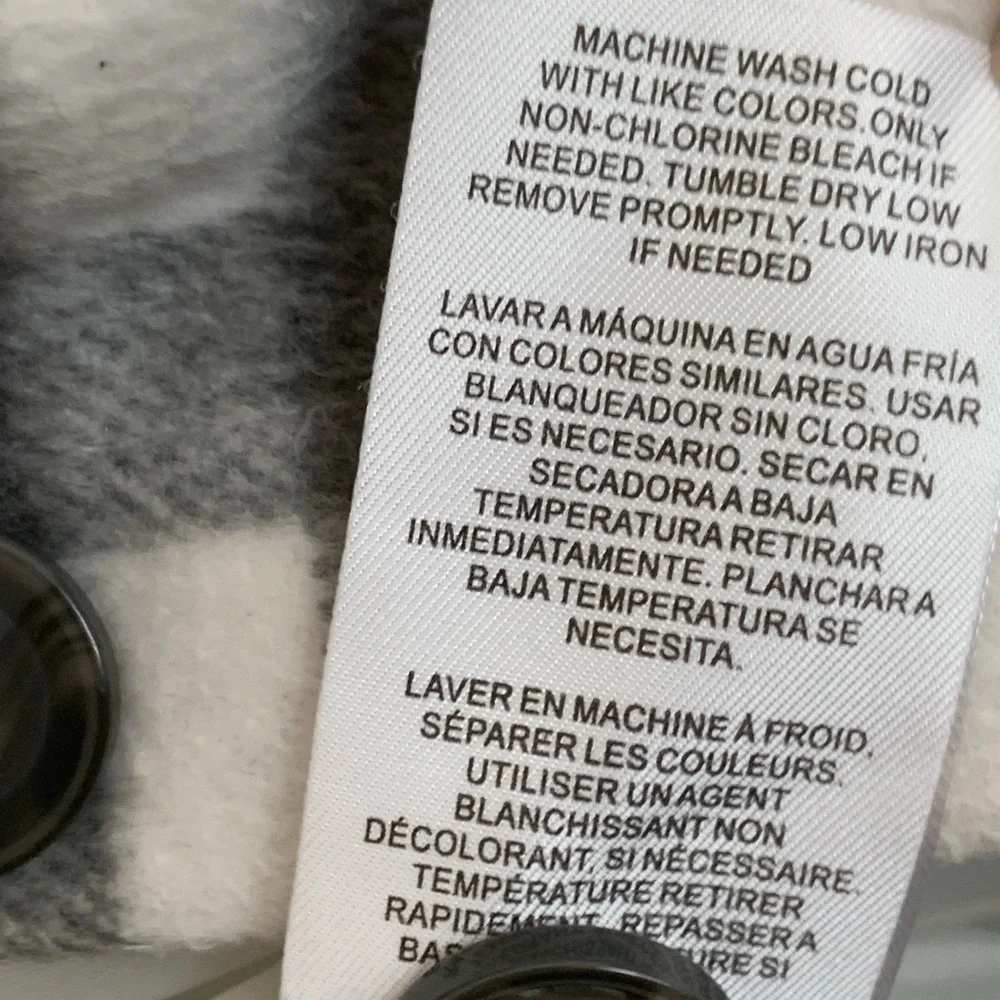 Thread & Supply Plaid Shacket Jacket Gray & White Button Front Lined Size Small - Picture 13 of 13